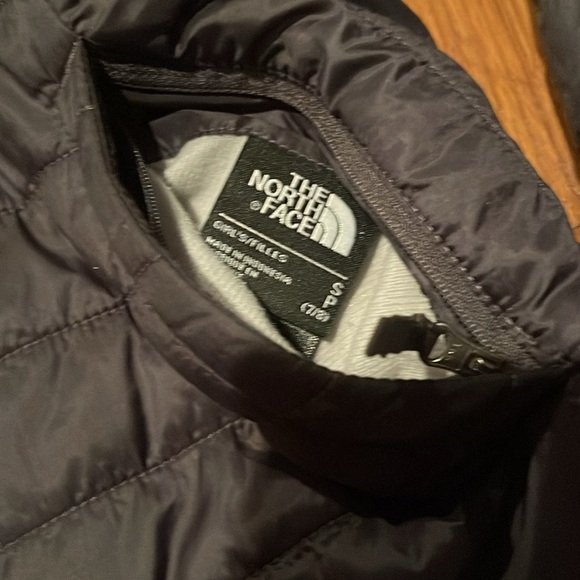 The North Face Reversible Puffer Sherpa Jacket- 7/8/Small - Picture 4 of 9